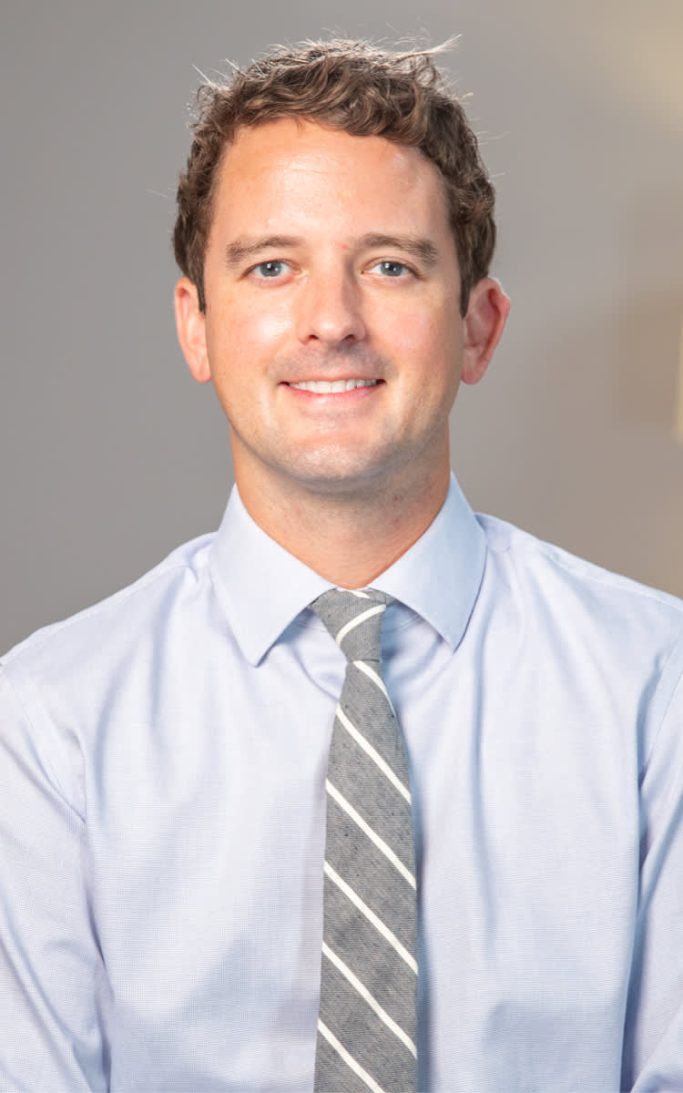 Dr. Castele refers his patients to Oral Surgery & Dental Implant Specialists South Carolina